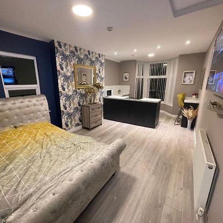 Selection Of Stylish Apartments Within Walking Distance Of Cardiff City Centre Zewnętrze zdjęcie