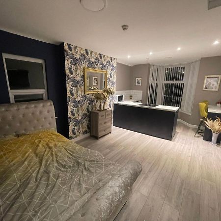Selection Of Stylish Apartments Within Walking Distance Of Cardiff City Centre Zewnętrze zdjęcie