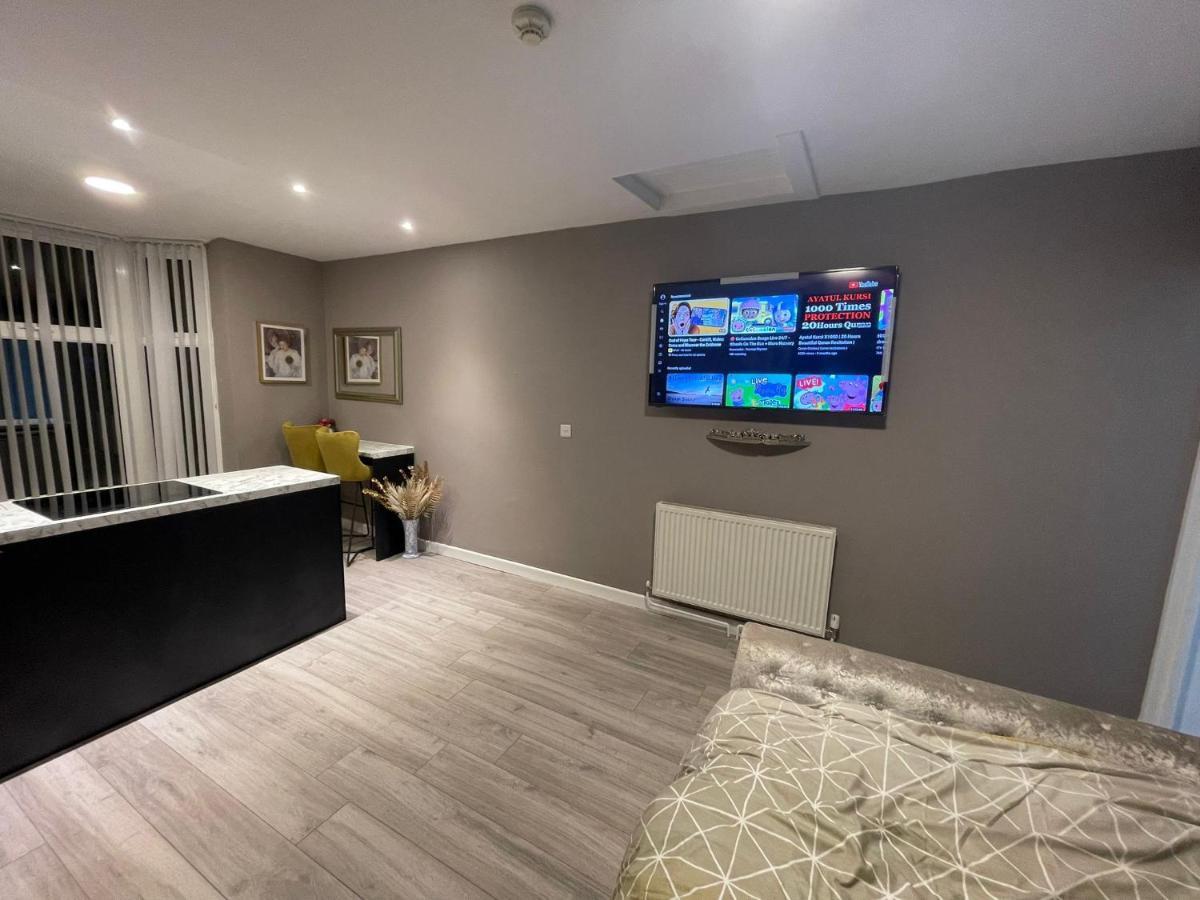 Selection Of Stylish Apartments Within Walking Distance Of Cardiff City Centre Zewnętrze zdjęcie