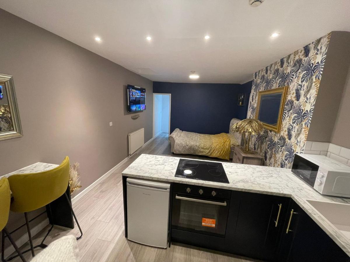 Selection Of Stylish Apartments Within Walking Distance Of Cardiff City Centre Zewnętrze zdjęcie